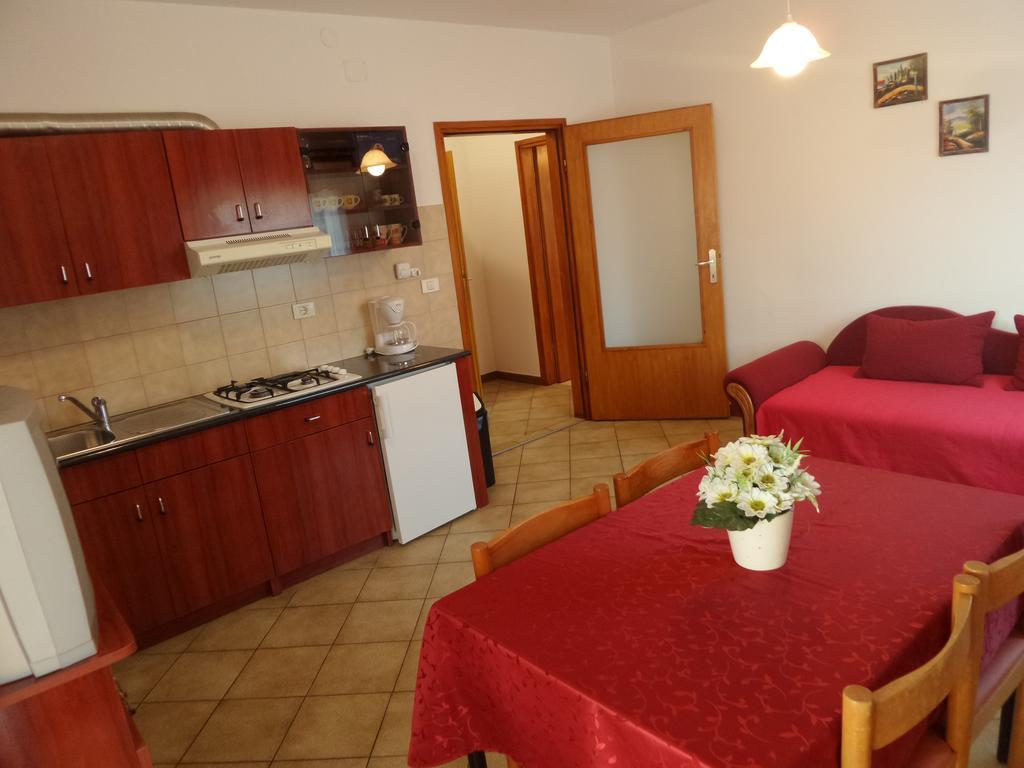 Apartmani Lina Umag Exterior foto